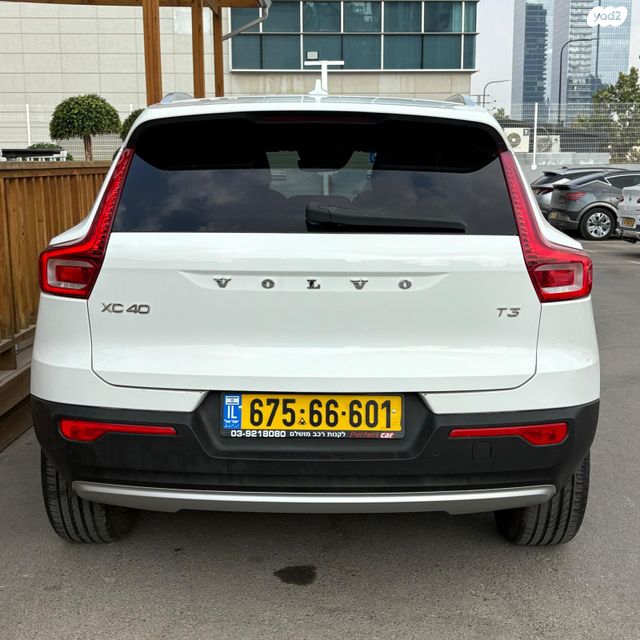 וולוו XC40