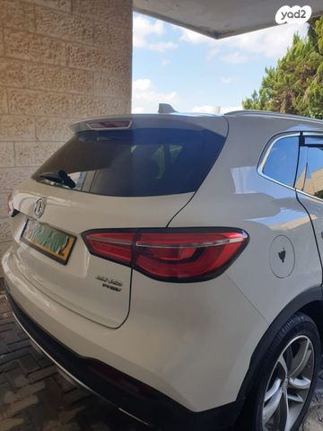 מודעת רכב אם ג'י EHS PHEV