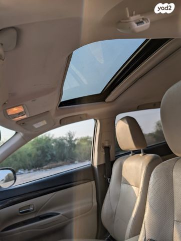 מיצובישי אאוטלנדר