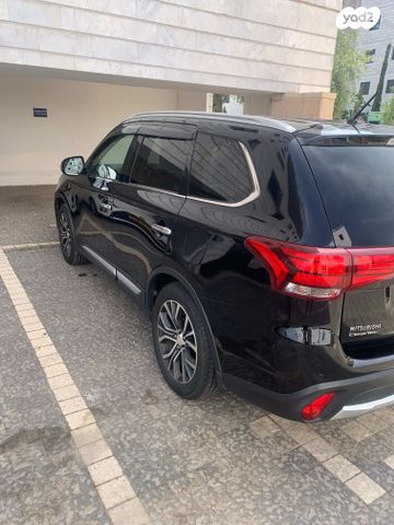 מיצובישי אאוטלנדר