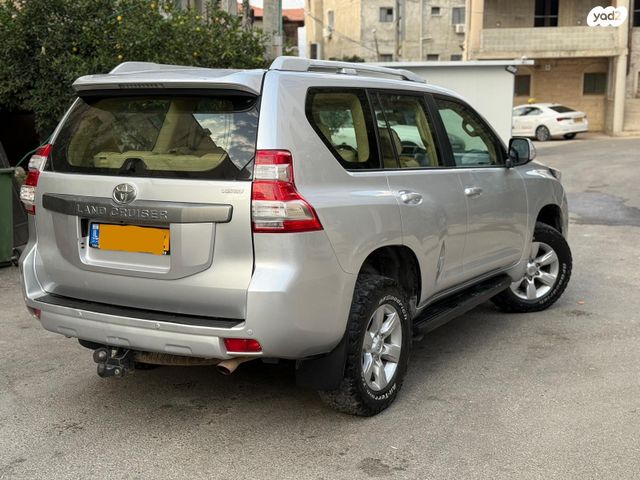 טויוטה לנד קרוזר