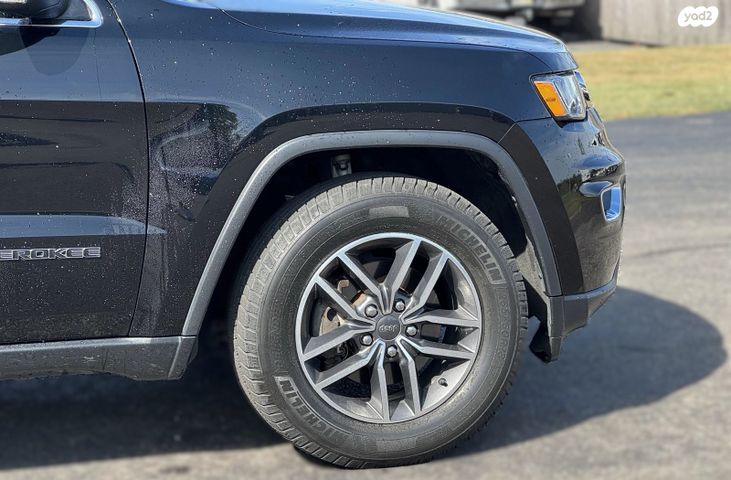 מודעת רכב ג'יפ גרנד צ'ירוקי