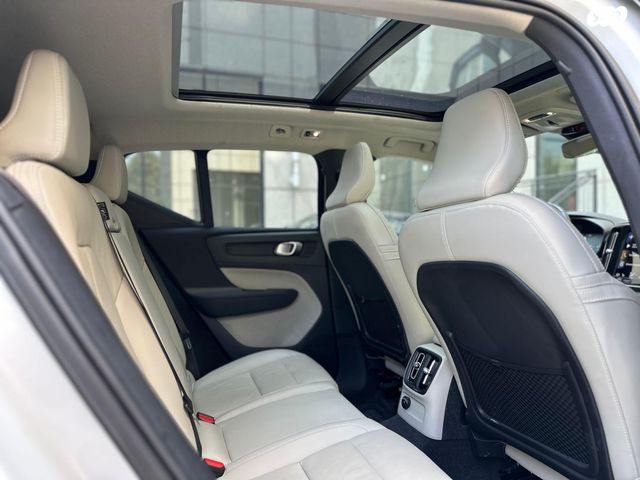 וולוו XC40