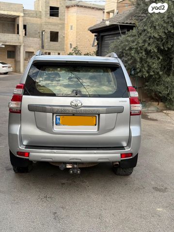 טויוטה לנד קרוזר