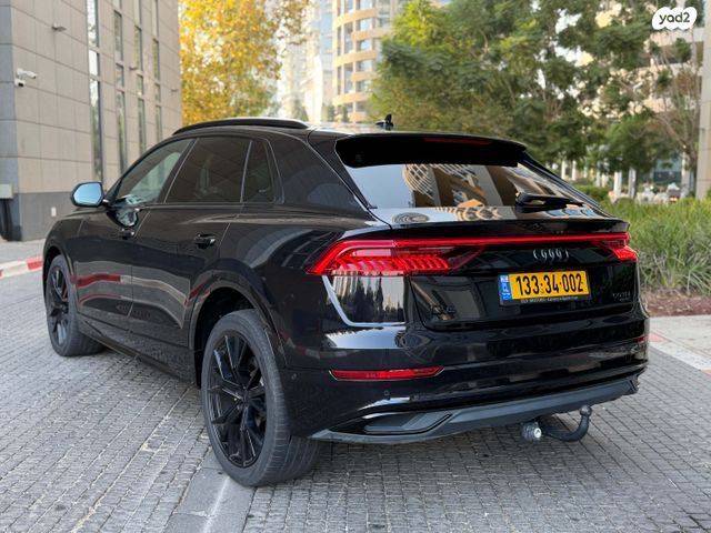 אאודי Q8