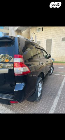 טויוטה לנד קרוזר