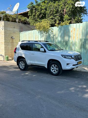 טויוטה לנד קרוזר