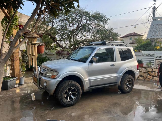 מיצובישי פג'רו