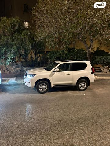 טויוטה לנד קרוזר