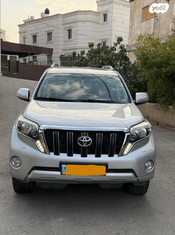 טויוטה לנד קרוזר