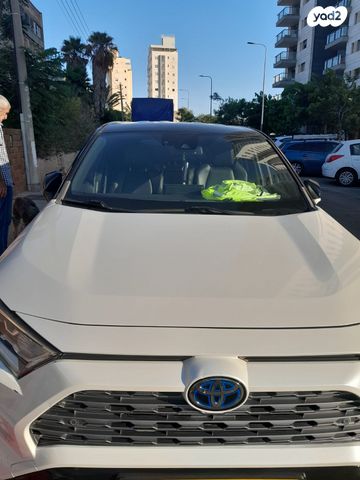טויוטה RAV4