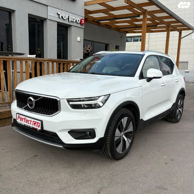 מודעת רכב וולוו XC40