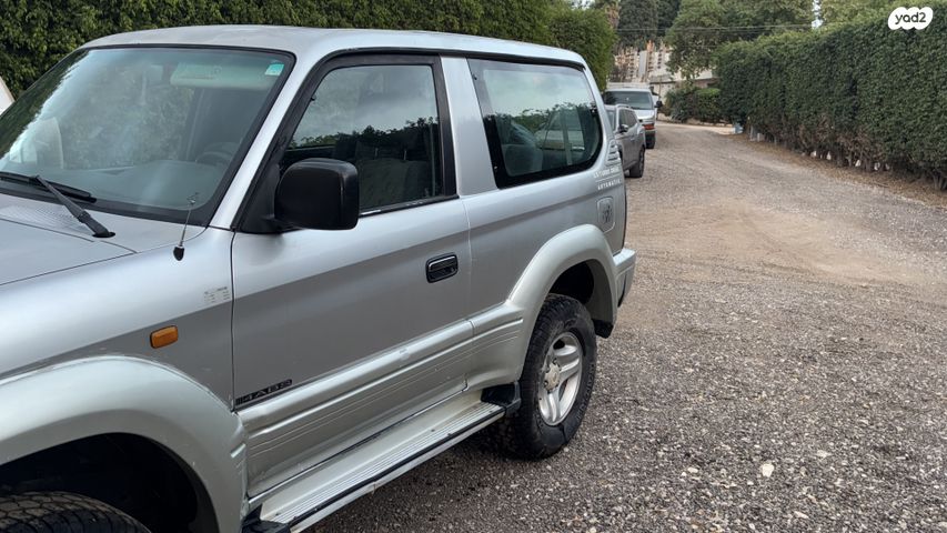טויוטה לנד קרוזר
