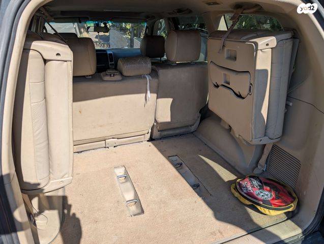 טויוטה לנד קרוזר