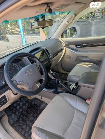 טויוטה לנד קרוזר