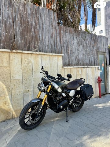 מודעת רכב טריומף Scrambler 400 X