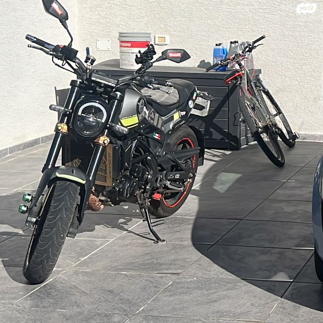 בנלי LEONCINO250