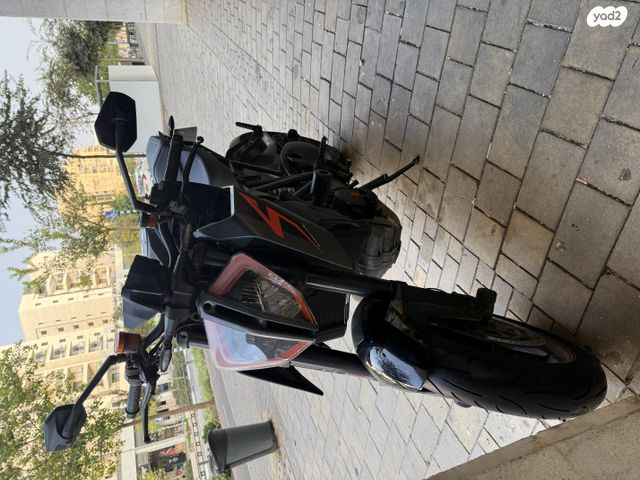 KTM Naked Super Duke 1290R