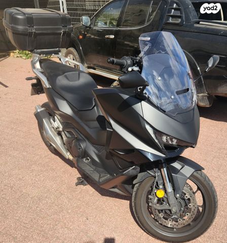 הונדה פורזה 750