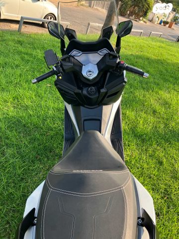 סאן יאנג קרוזים 300