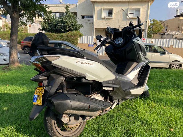 סאן יאנג קרוזים 300