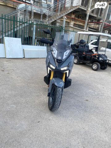 סאן יאנג ADX400