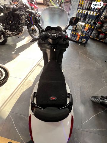 פיאג'ו X-Evo 250