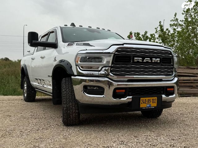 מודעת רכב דודג'