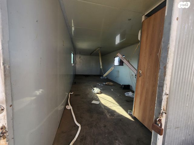 מודעת רכב נגרר (קראוון נגרר)