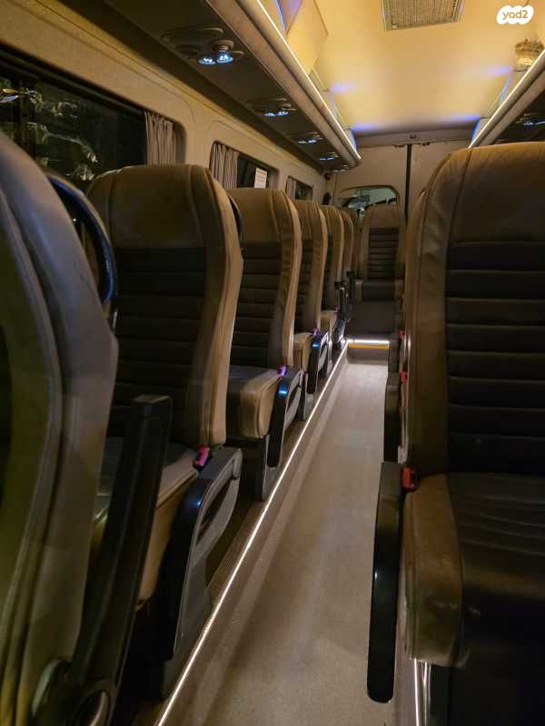 מיניבוסים ורכבי הסעות