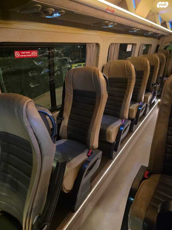 מיניבוסים ורכבי הסעות