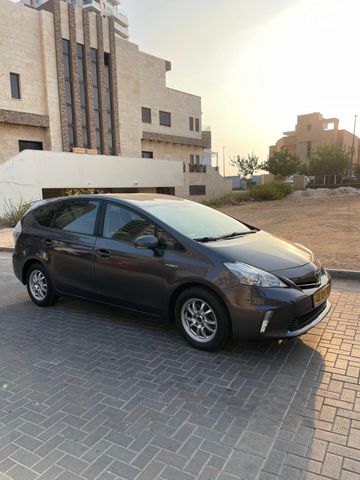 מודעת רכב טויוטה פריוס פלוס