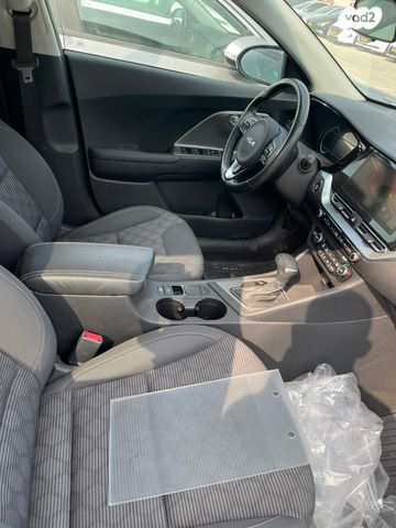 קיה נירו פלוס