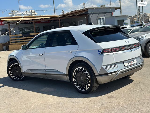 יונדאי איוניק 5