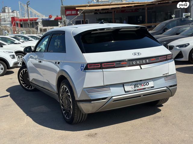 יונדאי איוניק 5