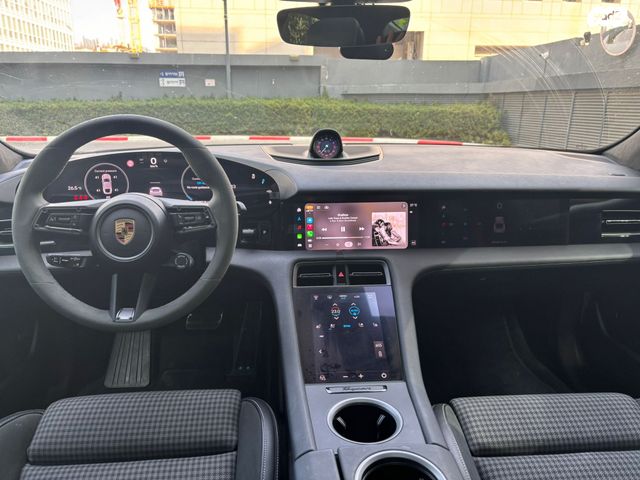 פורשה טייקן