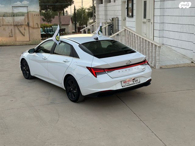 יונדאי אלנטרה