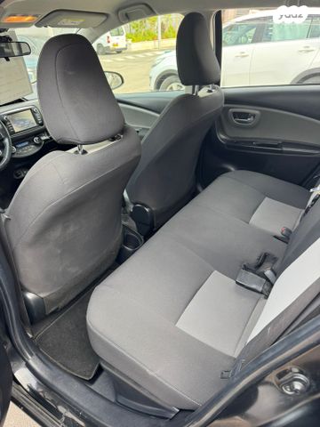 טויוטה יאריס