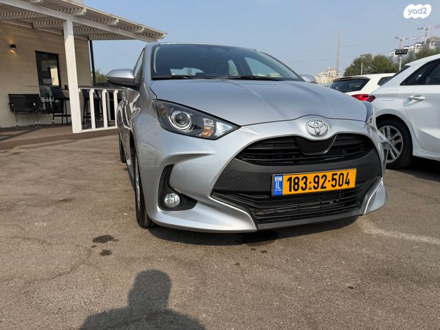 מודעת רכב טויוטה יאריס 1