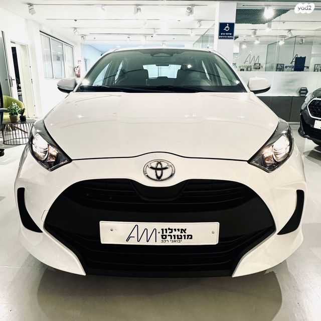 מודעת רכב טויוטה יאריס 2