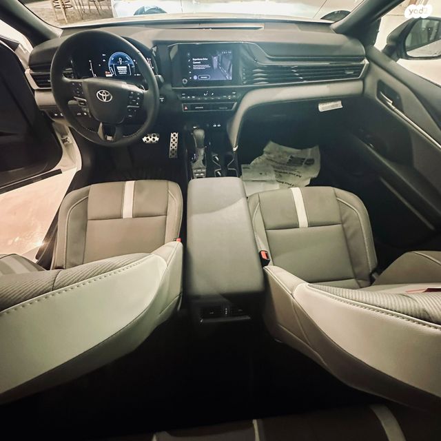 טויוטה קאמרי