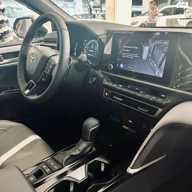 טויוטה קאמרי