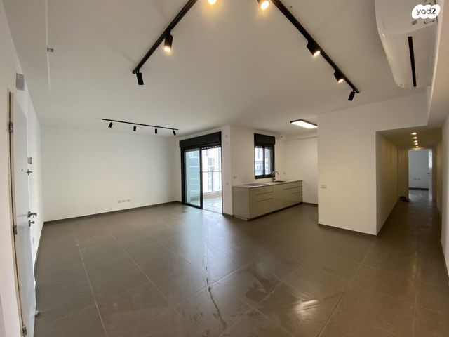 שדרות מנחם בגין 26