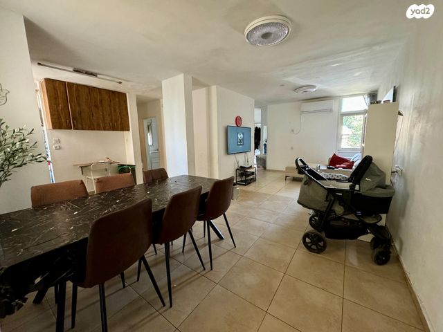 דירה, ישראל זנגוויל 15, קרית היובל, ירושלים