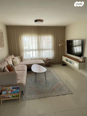 הרשל גרינשפן 18