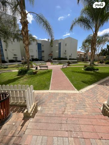 דירה, הרשל גרינשפן 18, נווה מנחם, באר שבע