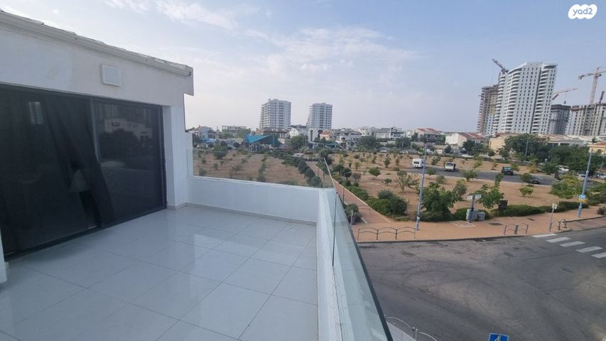 בית פרטי/ קוטג', אח"י מזנק 84, שער הים, ראשון לציון