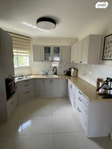 דירה, הרשל גרינשפן 18, נווה מנחם, באר שבע