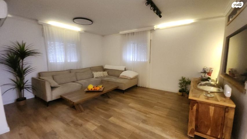 בית פרטי/ קוטג', אתרוג 25, נווה גנים, פרדס חנה כרכור