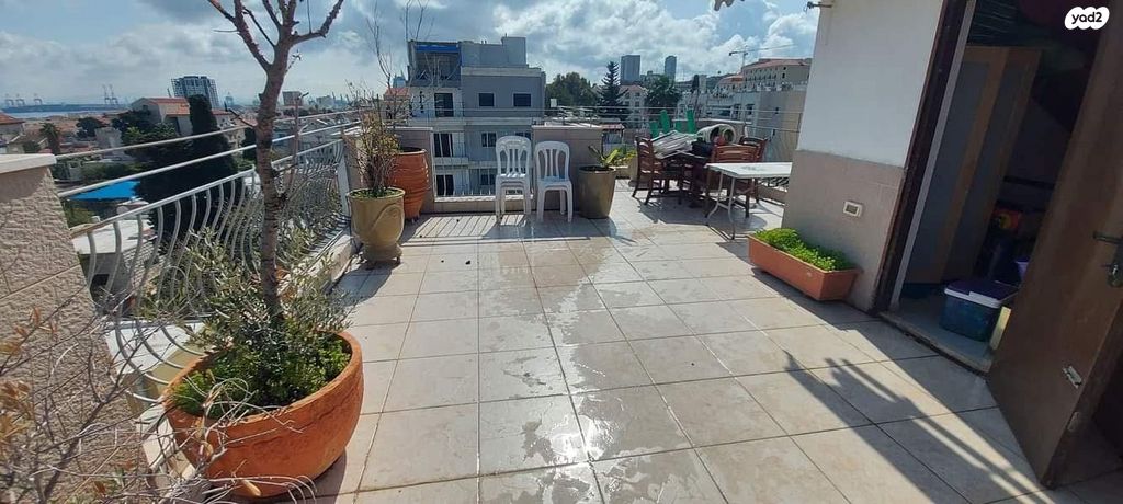 דירה, לוחמי הגטאות 32, המושבה הגרמנית, חיפה